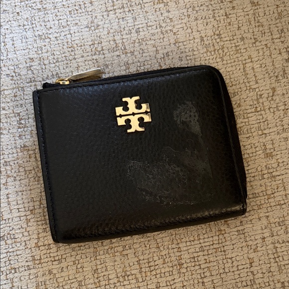Tory Burch Black Wallet with Gold Logo - Picture 1 of 8